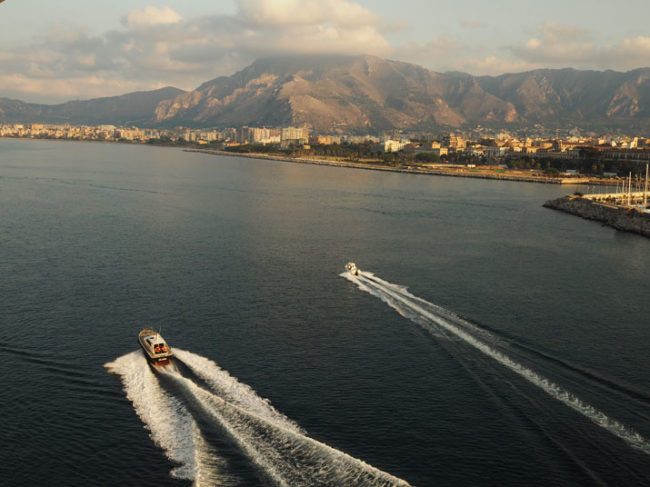 Palermo – tajuplné, horké a plné skútrů