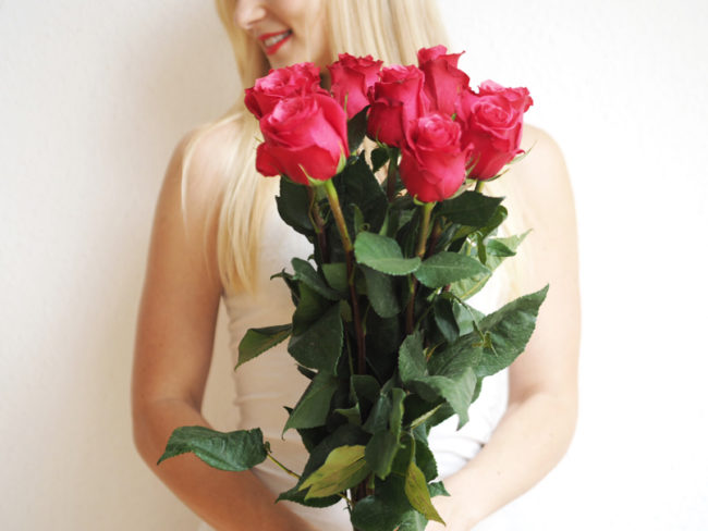 FRESH NEWS: Sváteční radosti, rudé růže a vděčné já